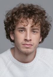 Cem Yiğit Üzümoğlu